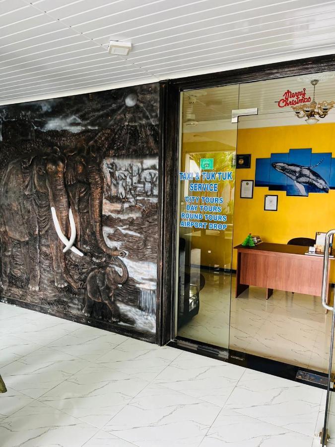 Funwhales Rest House Negombo Luaran gambar