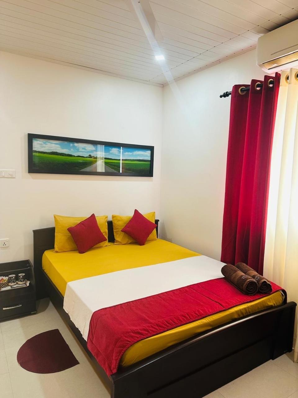 Funwhales Rest House Negombo Luaran gambar